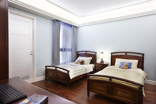 淡雅美式家居卧室双人房装修设计
