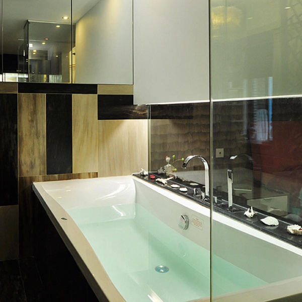 现代日式风格浴池玻璃隔断图大全欣赏