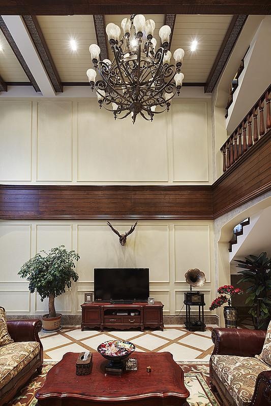 美式古典家居客厅吊顶设计装修