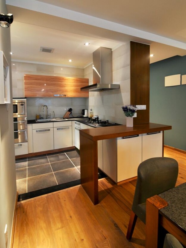 现代简约四居室厨房装修案例