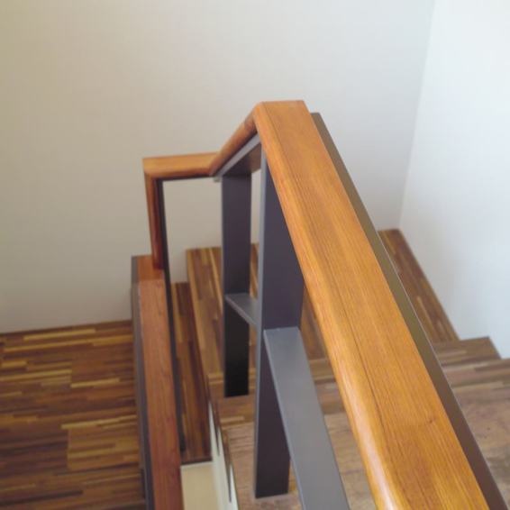 最新现代别墅室内楼梯图片