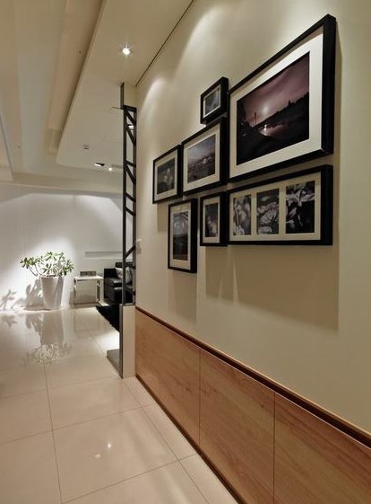 美式现代别墅室内相片墙装饰设计图片