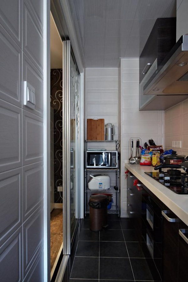 现代家居厨房狭长装修