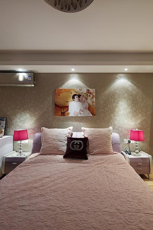 浪漫温馨现代卧室装修实例