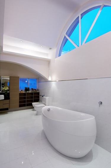 现代风格别墅精致卫生间浴室装修效果图