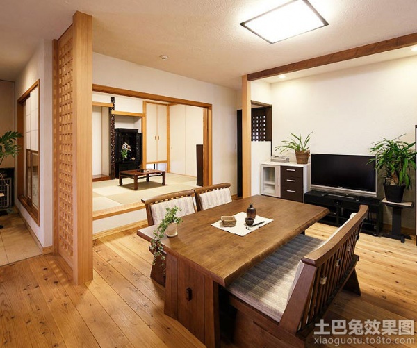 日式三居装修客厅图片