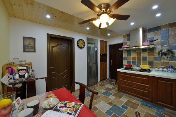美式乡村风格家装砖砌橱柜厨房间效果图