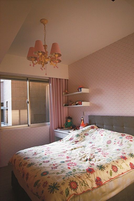 现代三居室家居装饰布置效果图片