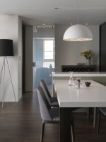 现代黑白灰主题二居装修案例