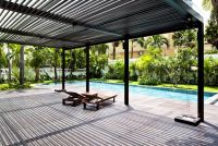 绿色环绕的舒适简约风格别墅