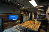 现代复古工业风格公寓装饰效果图