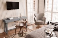 优雅现代二居布置装修案例