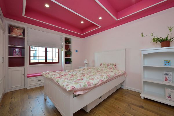 粉色美式儿童房装潢设计