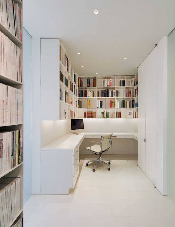纯净白色书房设计