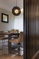 现代设计卧室门图