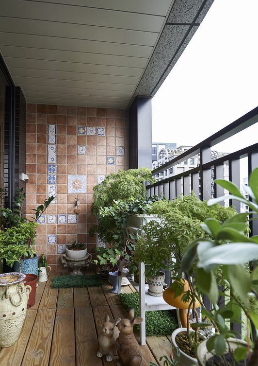 现代家居阳台布置设计装修图片