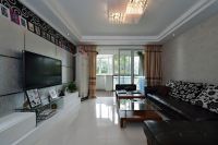 现代家庭三居装潢案例