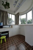 现代家庭三居装潢案例