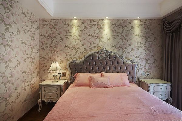 粉色优雅欧式卧室设计装饰
