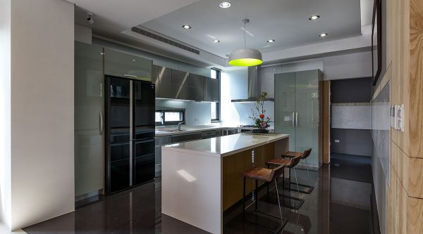 现代风格别墅开放式厨房设计图片