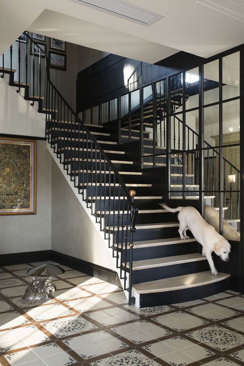 简欧复古设计别墅楼梯装饰效果图