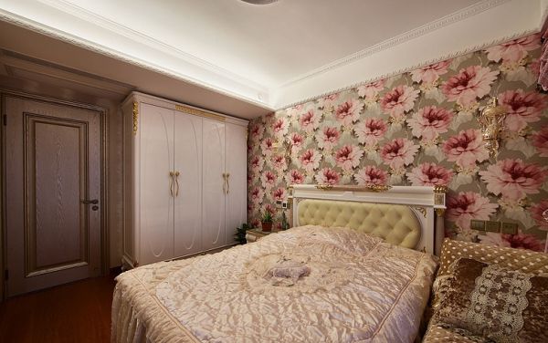 欧式印花卧室装饰