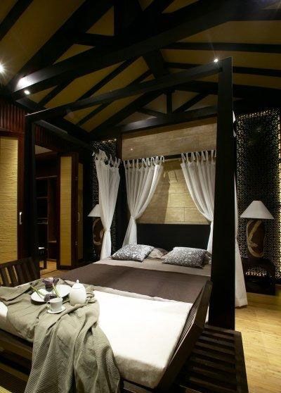中式古典架子床卧室设计