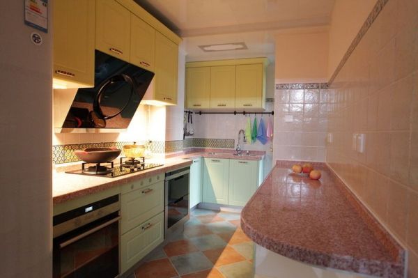 田园风格设计室内厨房装饰效果图片