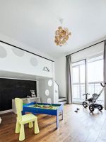 黑白色调混搭北欧客厅