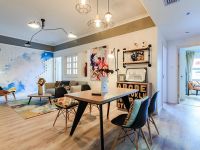 原木质感北欧背景墙设计