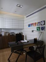 恬淡雅趣现代卧室