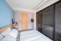 大器感十足的现代风格书房效果图