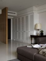 温暖三居室家装餐厅设计图