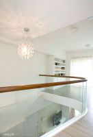 浅色打底的田园风格家装效果图