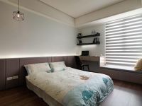 现代前卫三居阳台效果图