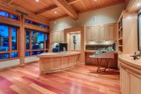 美式原木设计楼梯效果图