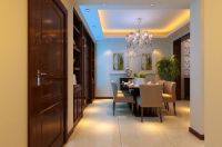 从整体到局部，都给人一丝不苟的印象。