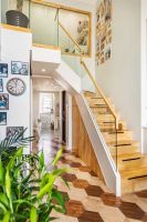 85㎡爆改4室2厅，楼梯间改玄关柜，开门见卫