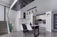 现代轻奢风格复式楼装修效果图，都市时尚美感