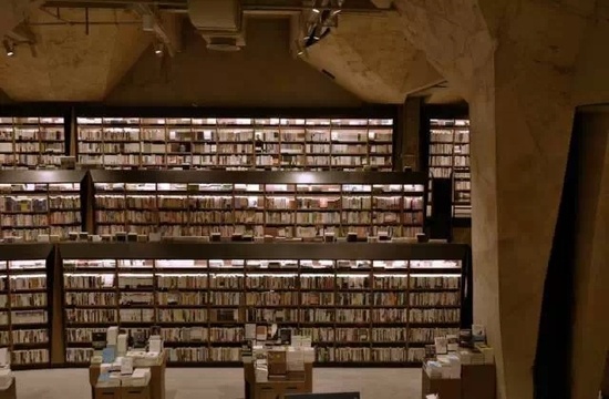 遨游在书的海洋——碉堡书店/ 图书馆设计