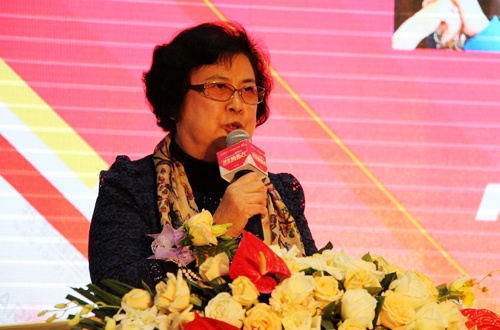 北京家具行业协会秘书长于秀苏致辞