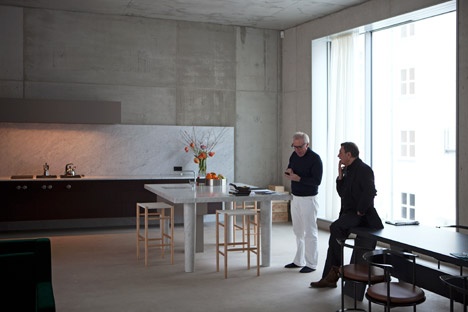 最简单的最奢侈，David Chipperfield 贯彻建筑美学为e15设计家具新作