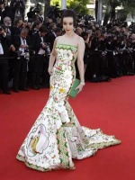 时尚女王的嫁妆，新中源V8微晶石新款上市