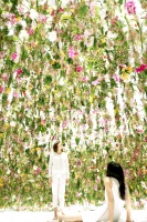 teamlab 工作室打造的互动式悬浮花海