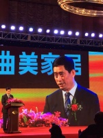 新浪独家：曲美家具上市即涨停 暴涨43.99%