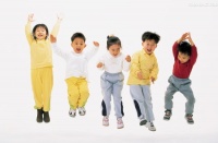 韩国物价很雷人！五成人月薪不够买200斤白菜