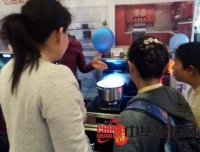 亿田集成灶参加沅陵爱家家装明星签售会