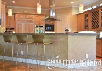 异形大户型厨房 实木橱柜记录艺术般的生活