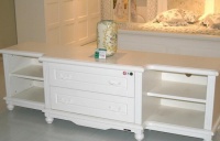 跟米兰时装周学设计，红色家装展现性感魅惑