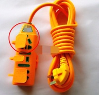 不是所有带安全门的插座都能100%保护儿童！